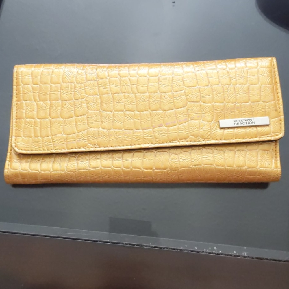 Kenneth Cole Reaction wallet